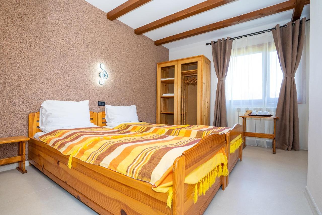 Casa Nikita Hotell Vama Veche Exteriör bild